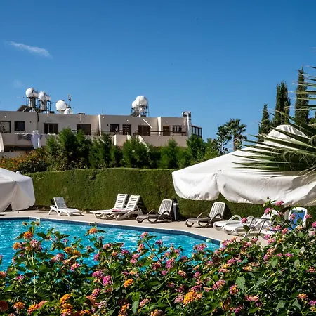 Byzantium Breeze 2b, Pool, Center Paphos