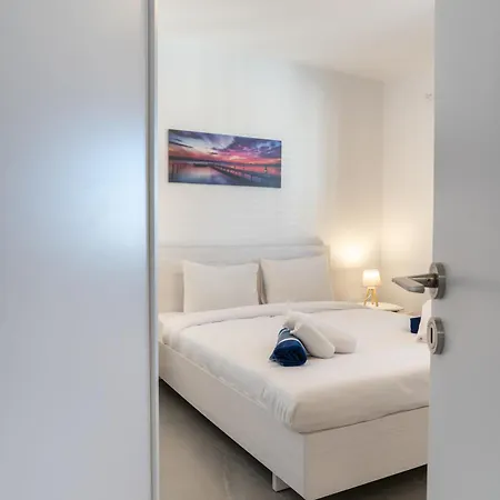 Byzantium Breeze 2b, Pool, Center Apartament *