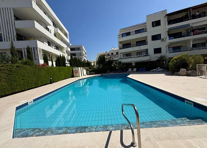 Byzantium Breeze 2b, Pool, Center * パ フォス