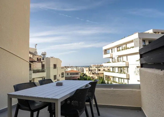 アパート Byzantium Breeze 2b, Pool, Center パ フォス