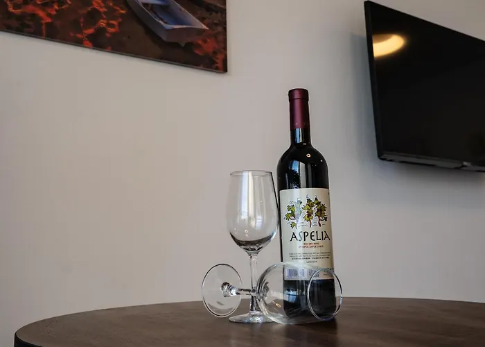 Byzantium Breeze 2b, Pool, Center パ フォス