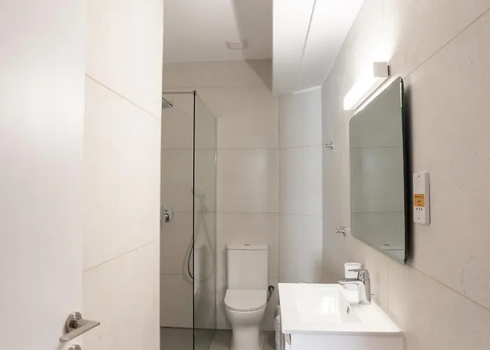 Byzantium Breeze 2b, Pool, Center パ フォス