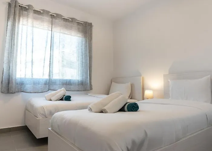 Byzantium Breeze 2b, Pool, Center アパート パ フォス