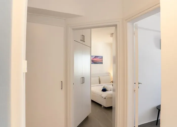 アパート Byzantium Breeze 2b, Pool, Center パ フォス