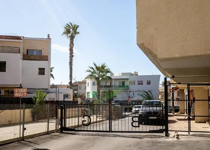 アパート Byzantium Breeze 2b, Pool, Center