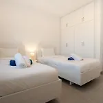 Byzantium Breeze 2b, Pool, Center Apartman