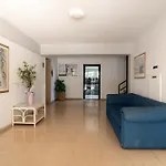 Byzantium Breeze 2b, Pool, Center Apartment