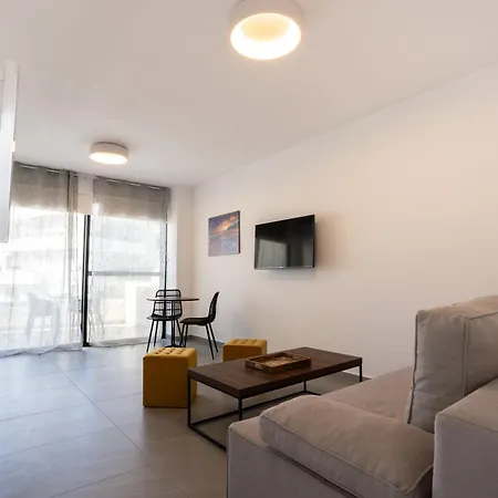 Byzantium Breeze 2b, Pool, Center Pafos