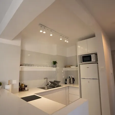 Byzantium Breeze 2b, Pool, Center Apartment Paphos