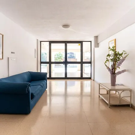 Byzantium Breeze 2b, Pool, Center * Paphos