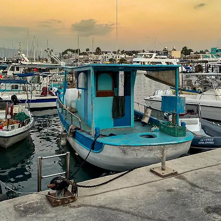 Apartment Byzantium Breeze 2b, Pool, Center