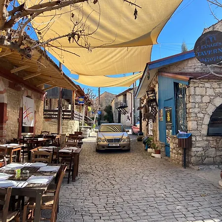 Byzantium Breeze 2b, Pool, Center *