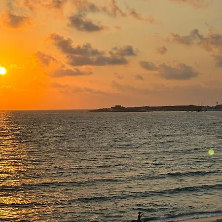 Byzantium Breeze 2b, Pool, Center *