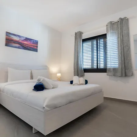 아파트 Byzantium Breeze 2b, Pool, Center